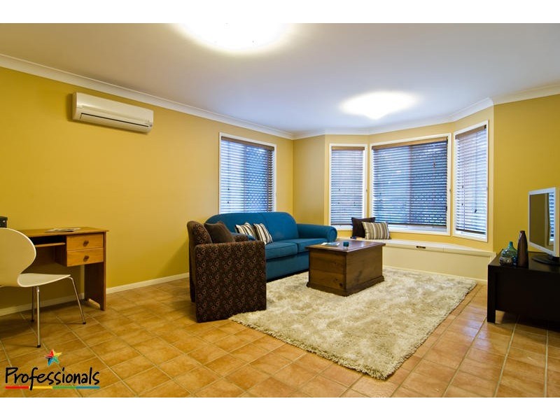 12 Evergreen Place, Mcdowall QLD 4053