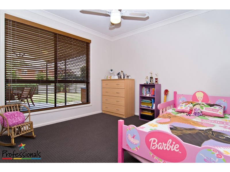 6 De Vito Place, Mcdowall QLD 4053