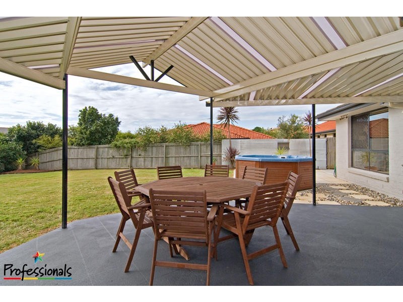 6 De Vito Place, Mcdowall QLD 4053