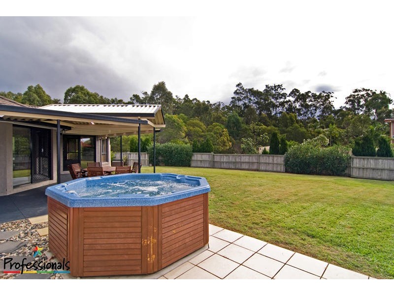 6 De Vito Place, Mcdowall QLD 4053