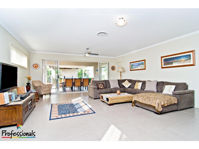 3 Sophora Court, Albany Creek QLD 4035