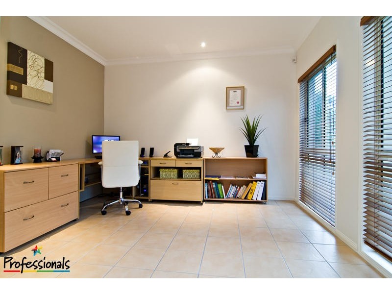 32 Bunya Lake Court, Bunya QLD 4055