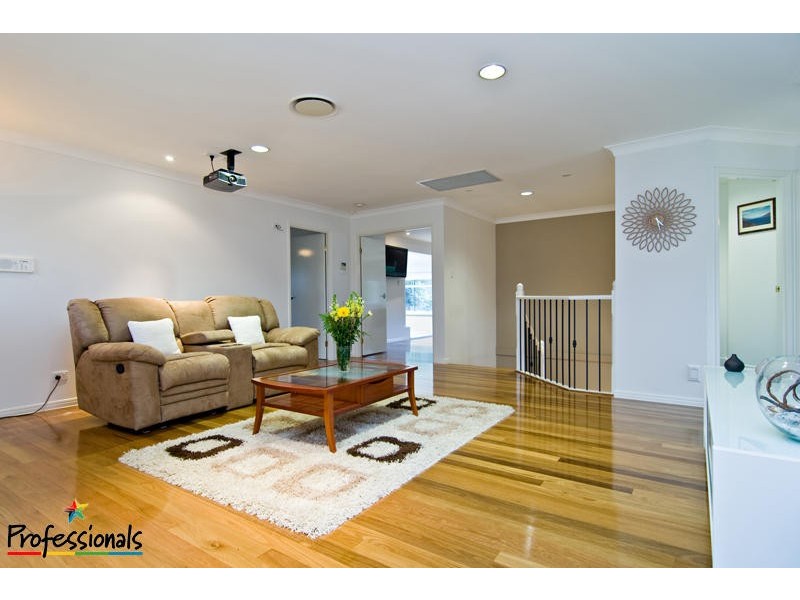 32 Bunya Lake Court, Bunya QLD 4055