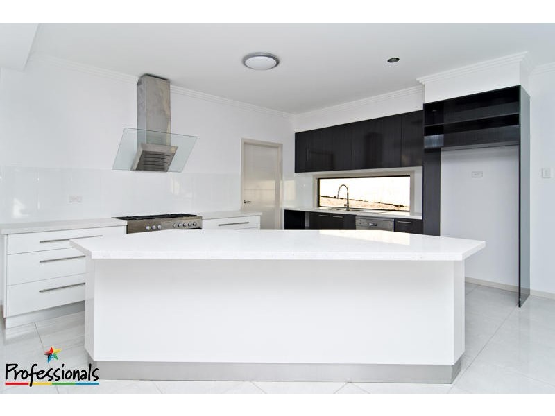 10A Amott Street, Stafford Heights QLD 4053