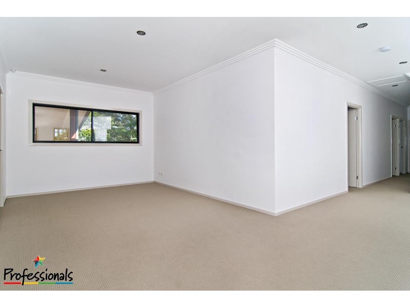 10A Amott Street, Stafford Heights QLD 4053