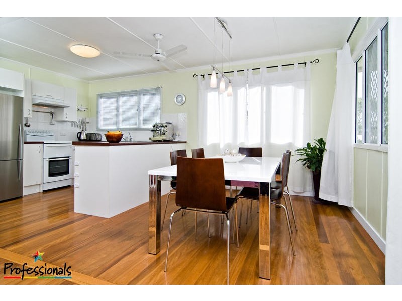 78 Falkirk Street, Stafford Heights QLD 4053