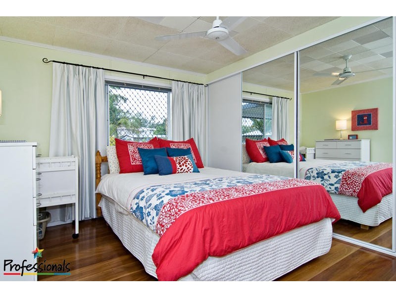 78 Falkirk Street, Stafford Heights QLD 4053