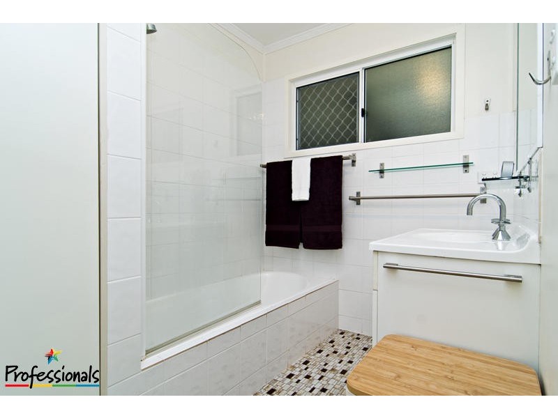 78 Falkirk Street, Stafford Heights QLD 4053