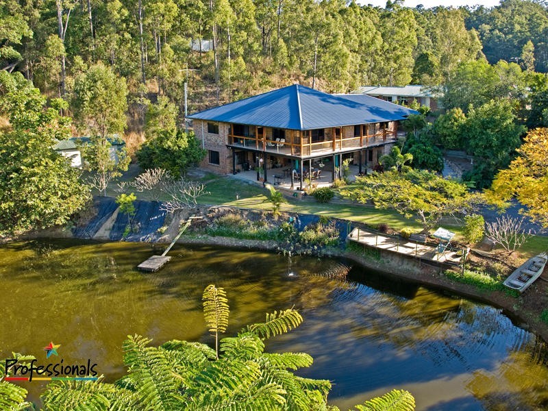 8 Koala Court, Bunya QLD 4055