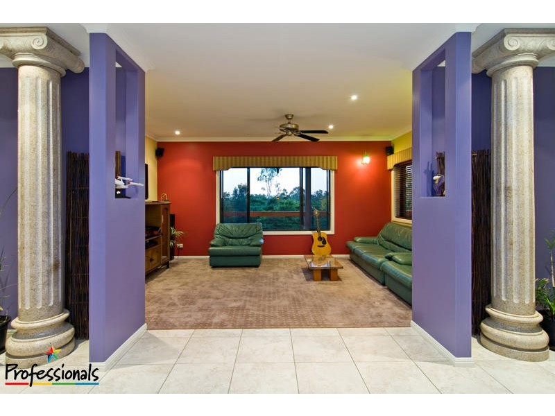 8 Koala Court, Bunya QLD 4055