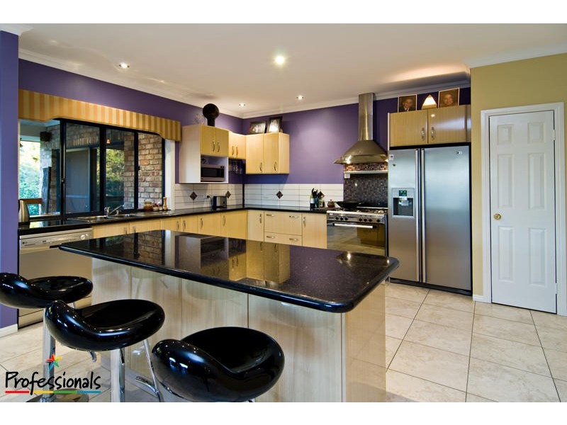 8 Koala Court, Bunya QLD 4055