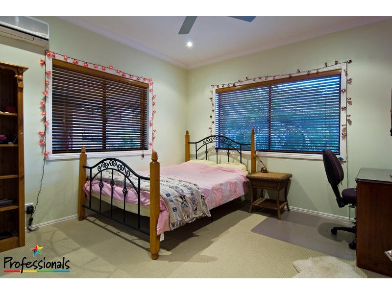 8 Koala Court, Bunya QLD 4055