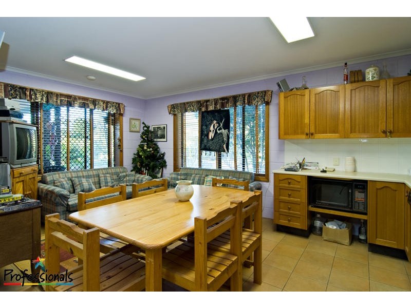 8 Koala Court, Bunya QLD 4055