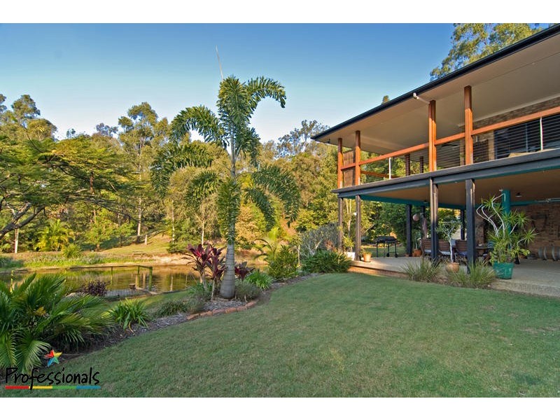 8 Koala Court, Bunya QLD 4055