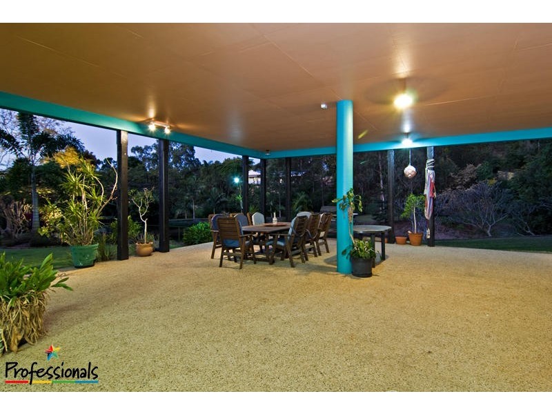 8 Koala Court, Bunya QLD 4055