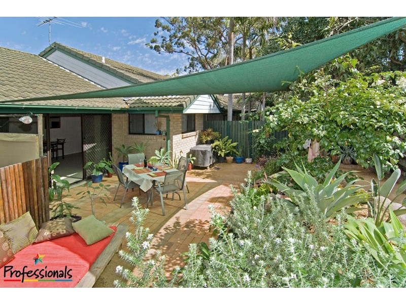 2/25 Felstead Street, Everton Park QLD 4053