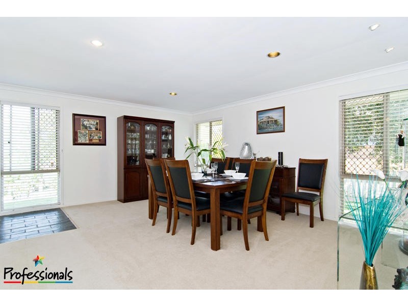 16 Holloway Drive, Everton Park QLD 4053