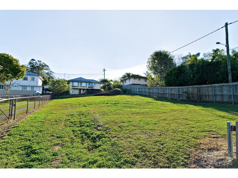 26 Dorrigo Street, Stafford Heights QLD 4053