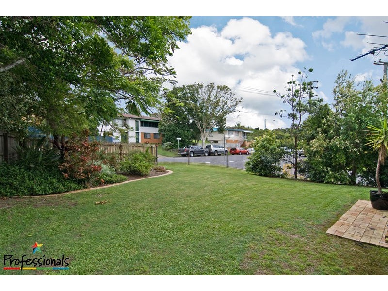 39 Maryland Street, Stafford Heights QLD 4053