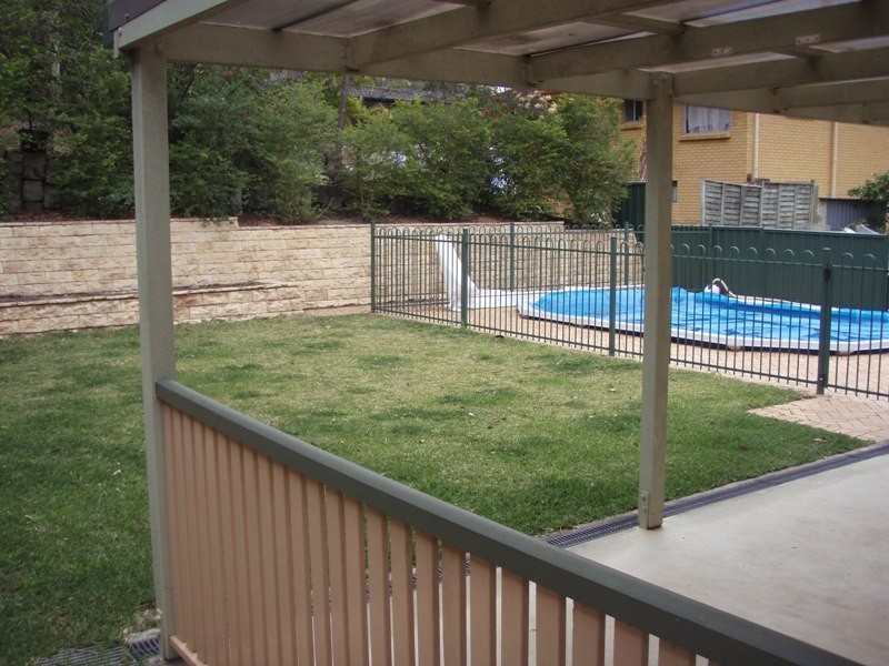 6 Wanawong Court, Ferny Hills QLD 4055