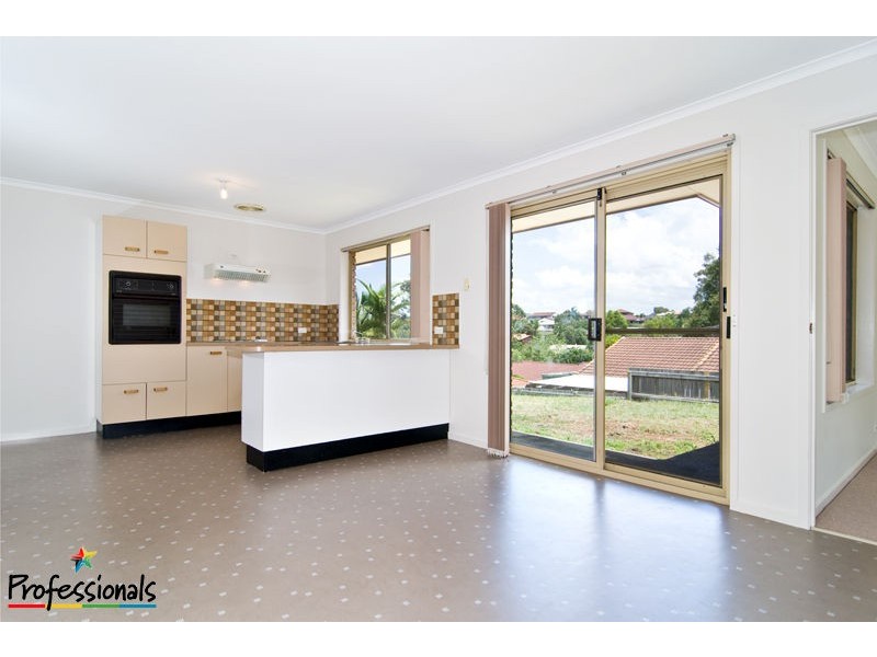 8 Karloff Drive, Stafford Heights QLD 4053