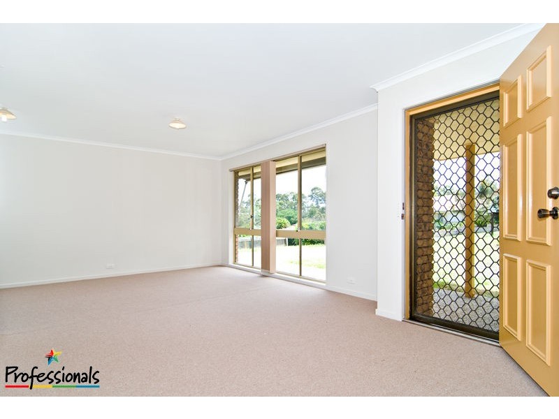 8 Karloff Drive, Stafford Heights QLD 4053