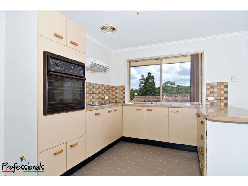 8 Karloff Drive, Stafford Heights QLD 4053