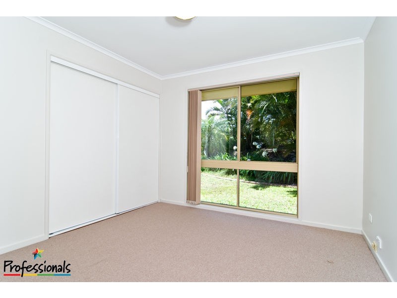 8 Karloff Drive, Stafford Heights QLD 4053