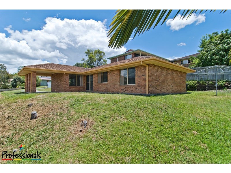 8 Karloff Drive, Stafford Heights QLD 4053