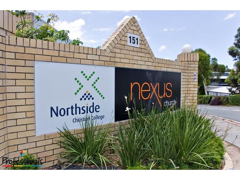 8 Karloff Drive, Stafford Heights QLD 4053