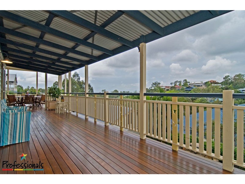 5 Bluewood Court, Ferny Hills QLD 4055