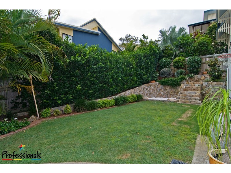 5 Bluewood Court, Ferny Hills QLD 4055