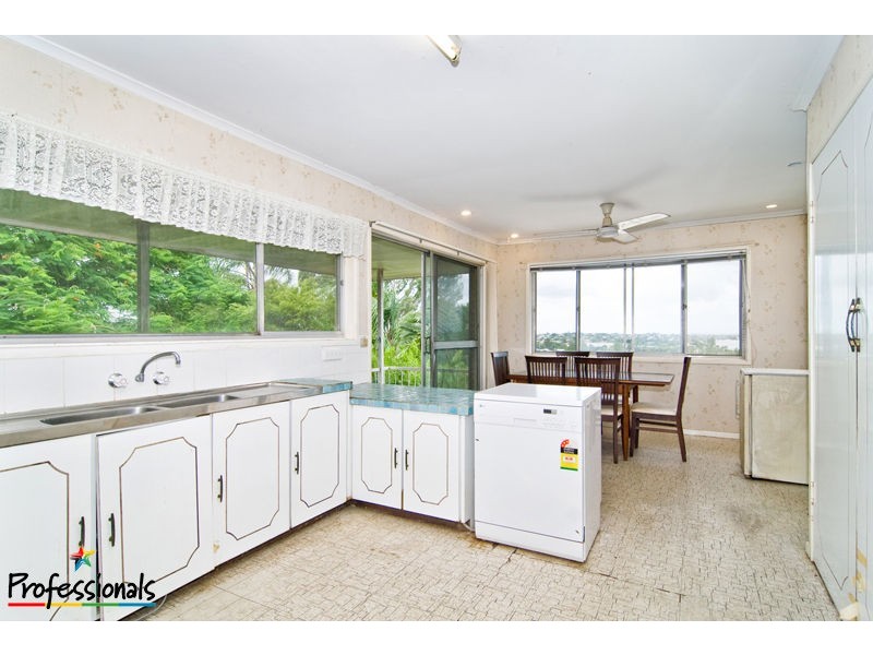 5 Belfort Street, Stafford Heights QLD 4053