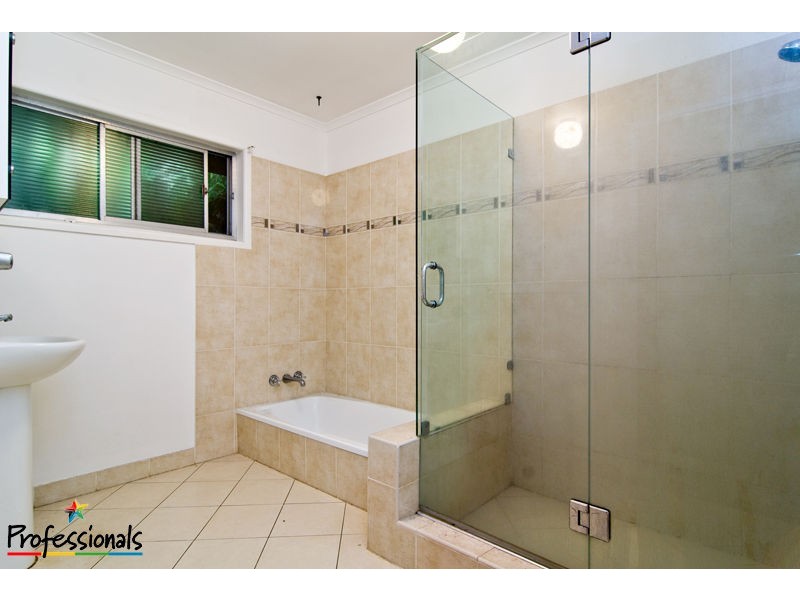 5 Belfort Street, Stafford Heights QLD 4053