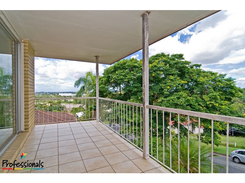 5 Belfort Street, Stafford Heights QLD 4053