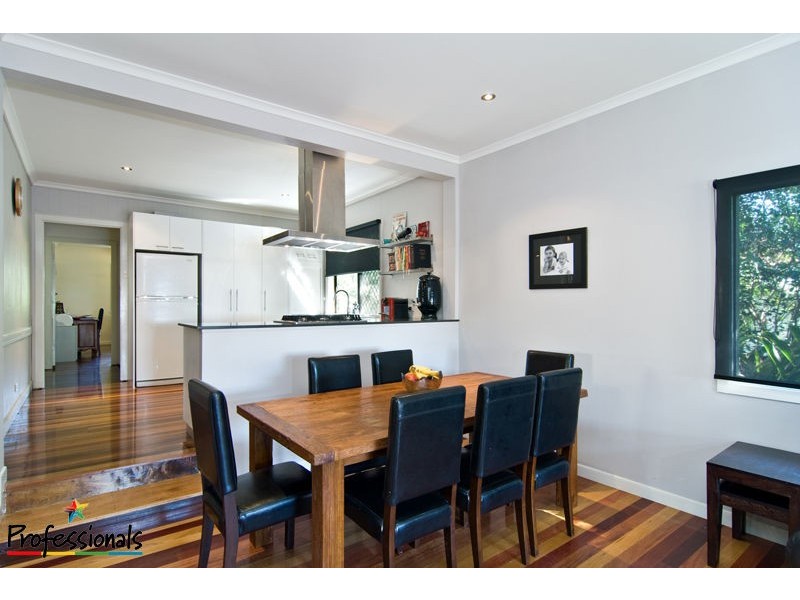 15 Gralton Street, Keperra QLD 4054