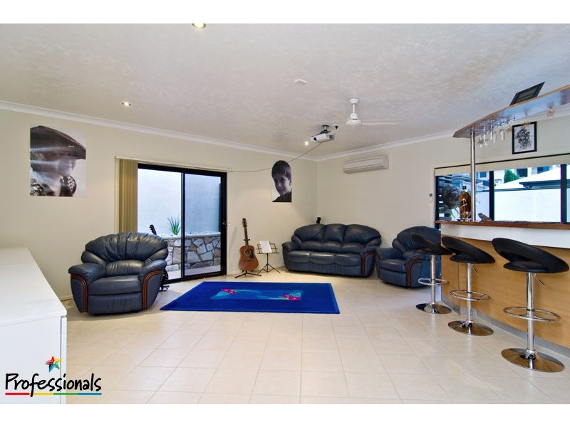 2 Amorosa Court Eatons Rise Estate, Eatons Hill QLD 4037