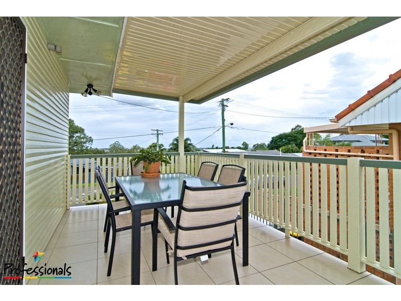 32 Pangeza Street, Stafford Heights QLD 4053