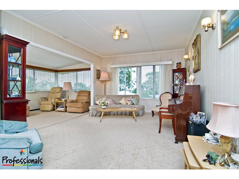 32 Pangeza Street, Stafford Heights QLD 4053