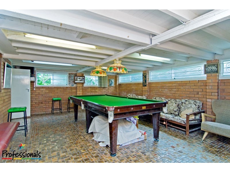 32 Pangeza Street, Stafford Heights QLD 4053