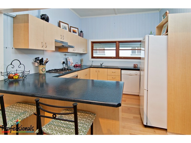 14 Lindsay Street, Ashgrove QLD 4060