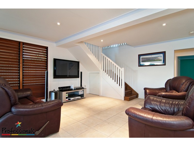 14 Lindsay Street, Ashgrove QLD 4060