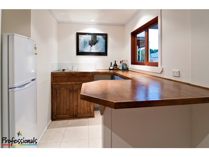 14 Lindsay Street, Ashgrove QLD 4060