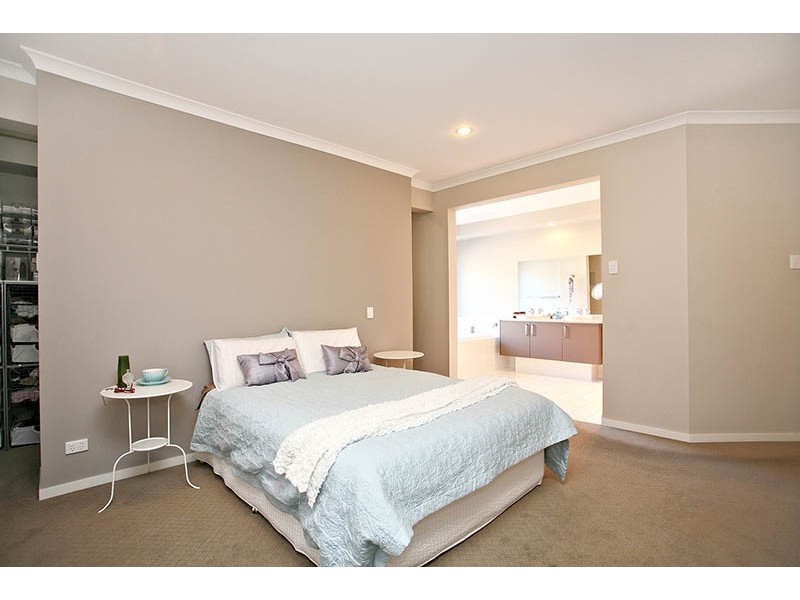 6 Clapham Court, Bunya QLD 4055