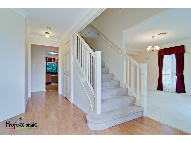 9 Coolgardie Court, Arana Hills QLD 4054