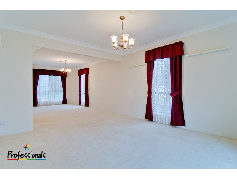 9 Coolgardie Court, Arana Hills QLD 4054