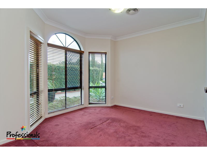 9 Coolgardie Court, Arana Hills QLD 4054