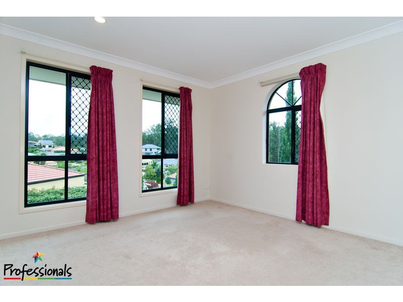 9 Coolgardie Court, Arana Hills QLD 4054