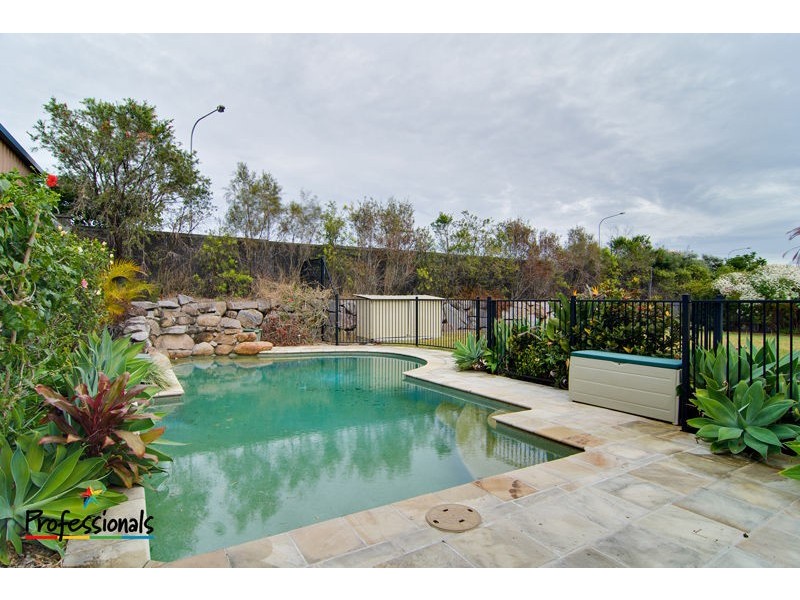 9 Coolgardie Court, Arana Hills QLD 4054