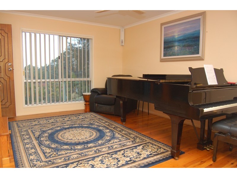 55  Teenan Street, Ferny Hills QLD 4055